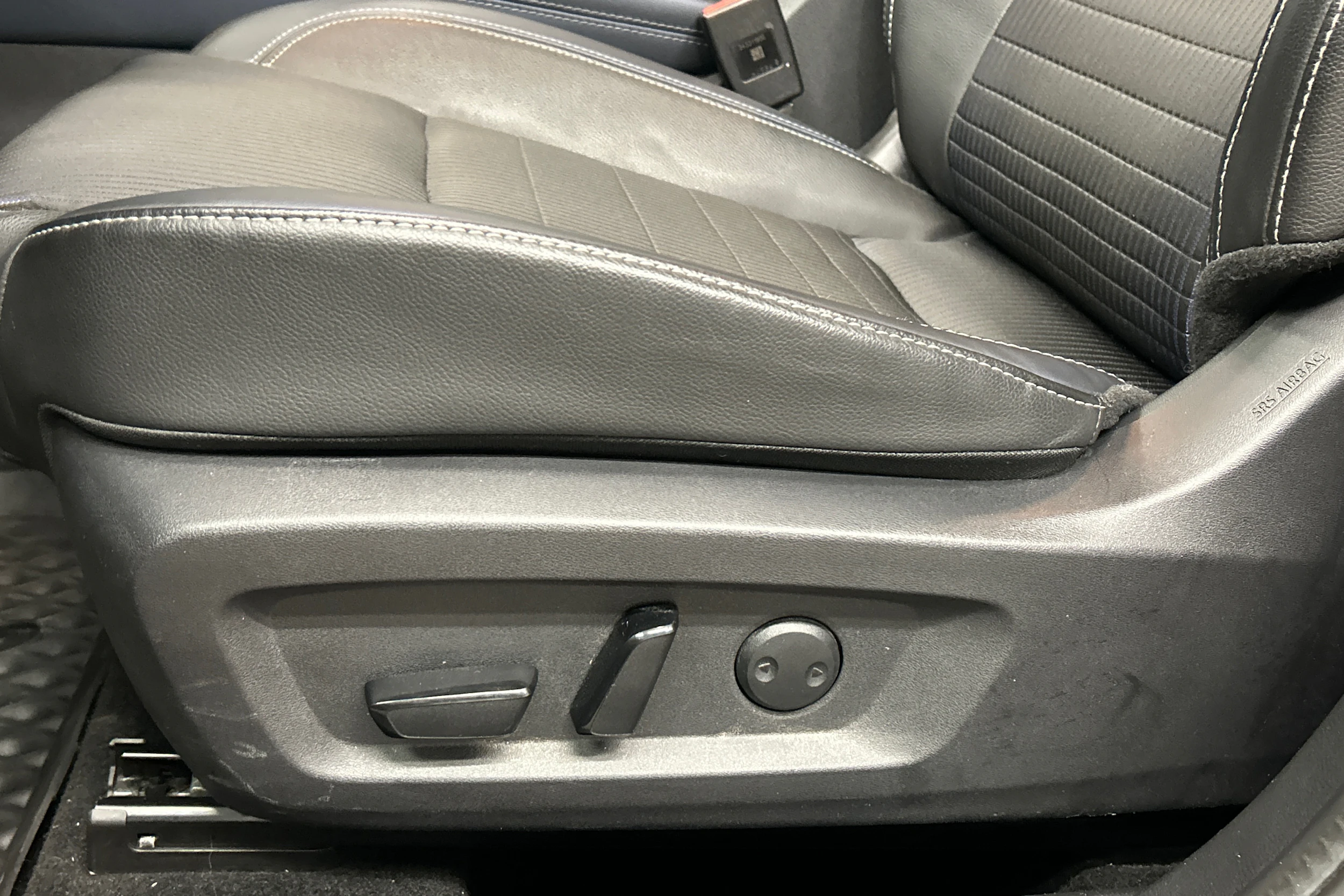 Punainen Nissan Qashqai 2022 kuva 23.