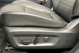 Punainen Nissan Qashqai 2022 kuva 23.