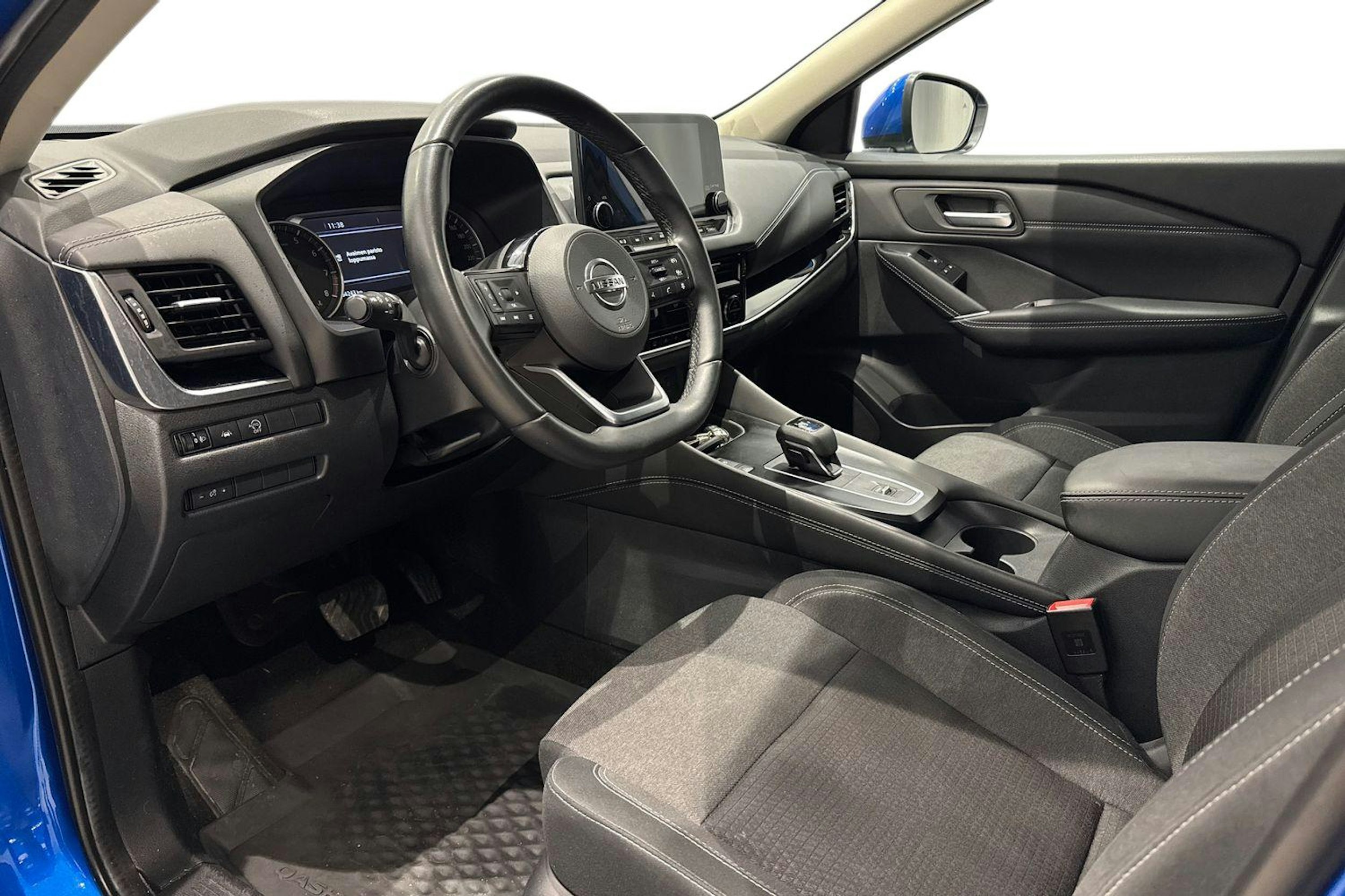 sininen Nissan Qashqai 2022 kuva 7.