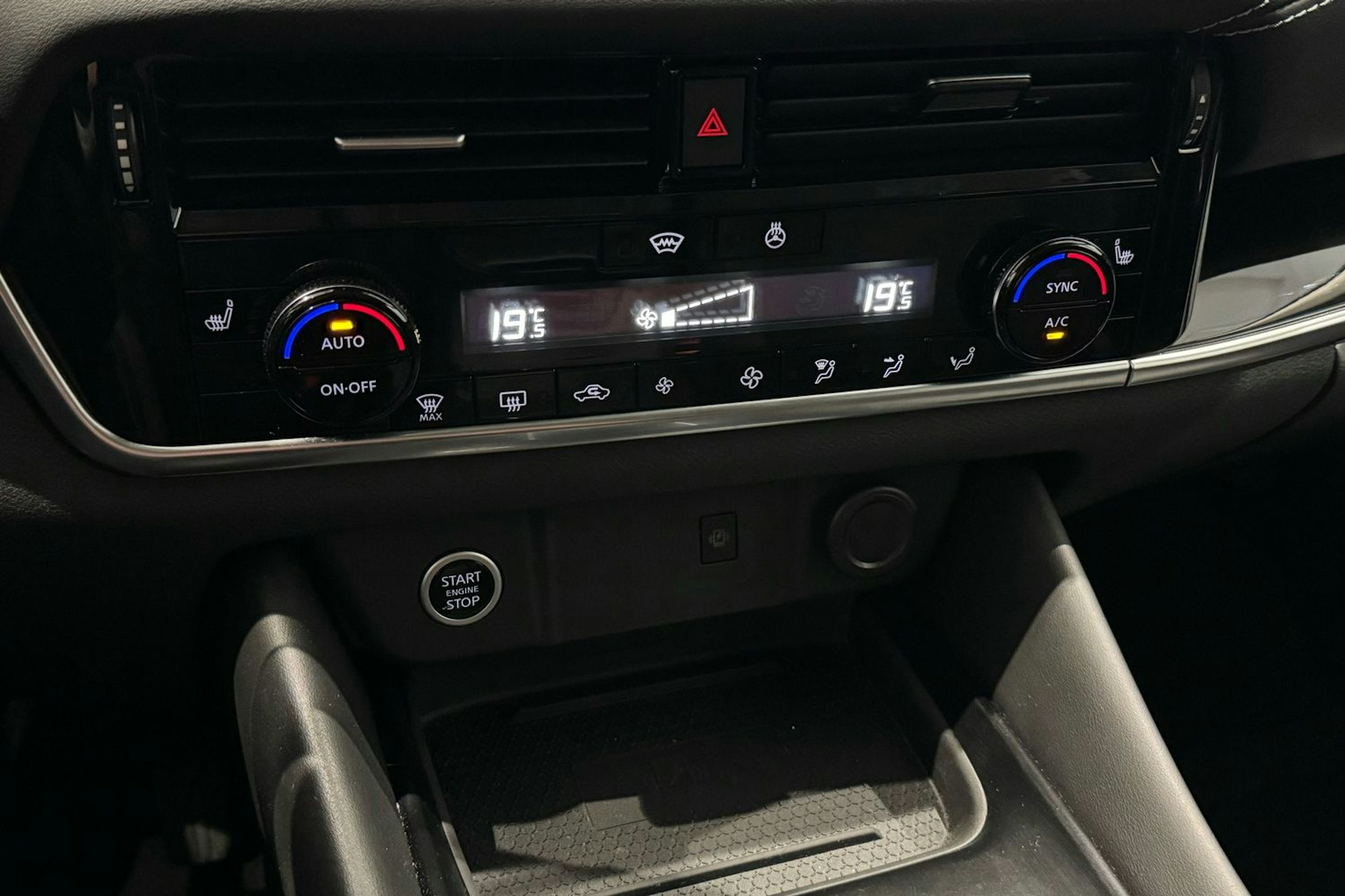 sininen Nissan Qashqai 2022 kuva 24.