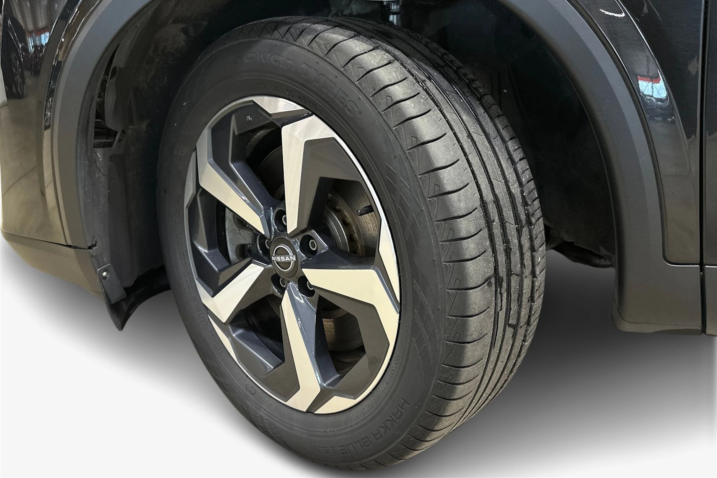 met. musta Nissan Qashqai 2023 kuva 9.