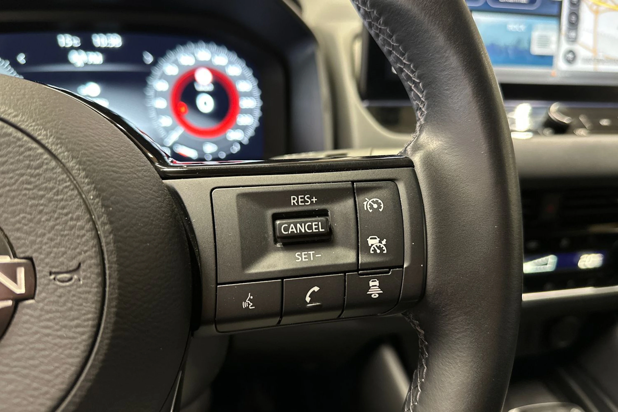 met. musta Nissan Qashqai 2023 kuva 19.