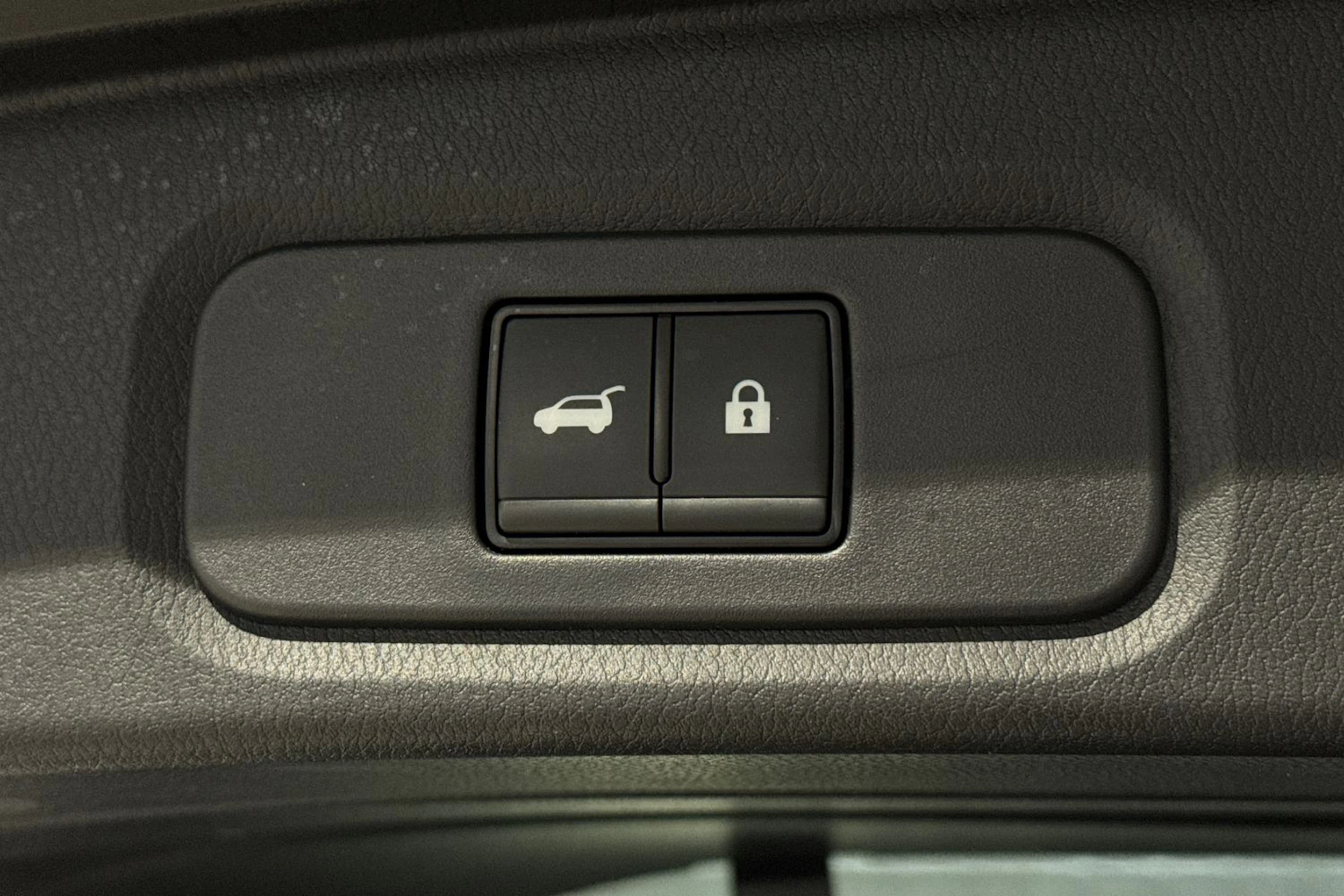 harmaa Nissan Qashqai 2023 kuva 18.