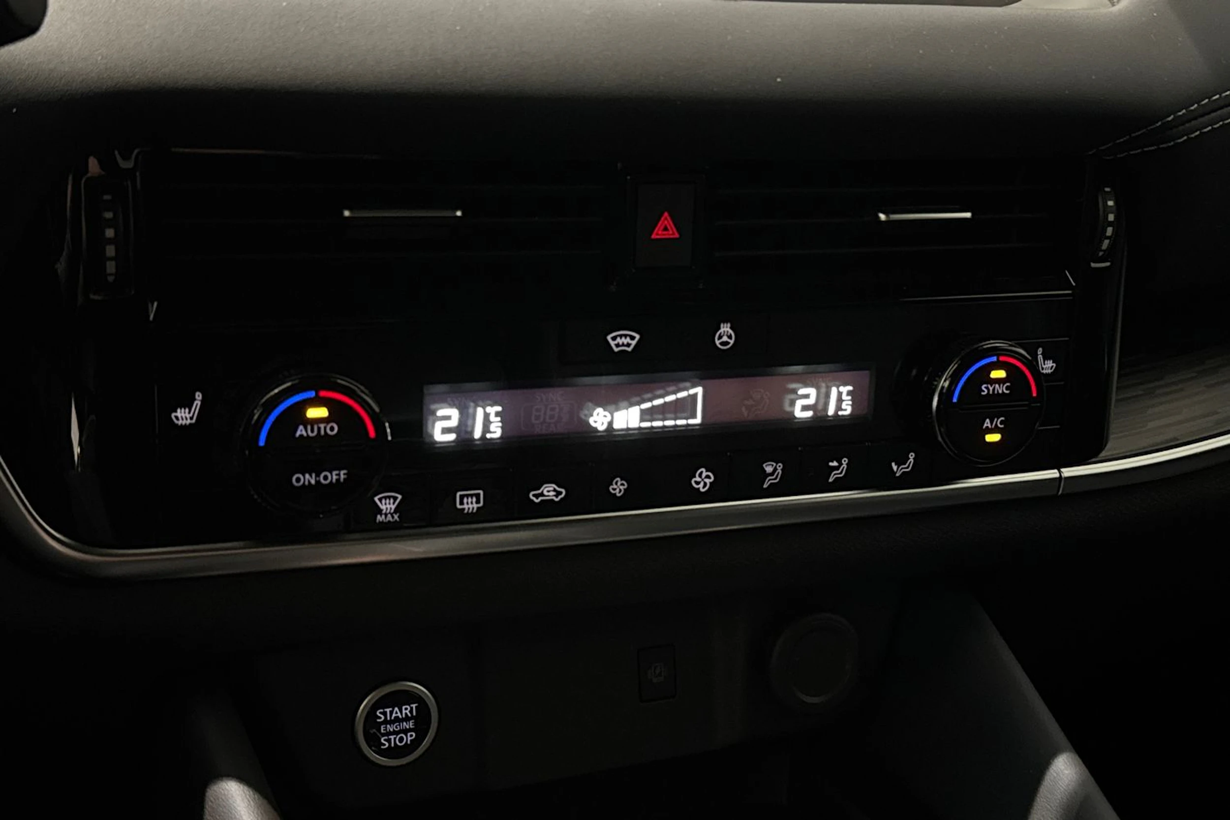 harmaa Nissan Qashqai 2023 kuva 29.