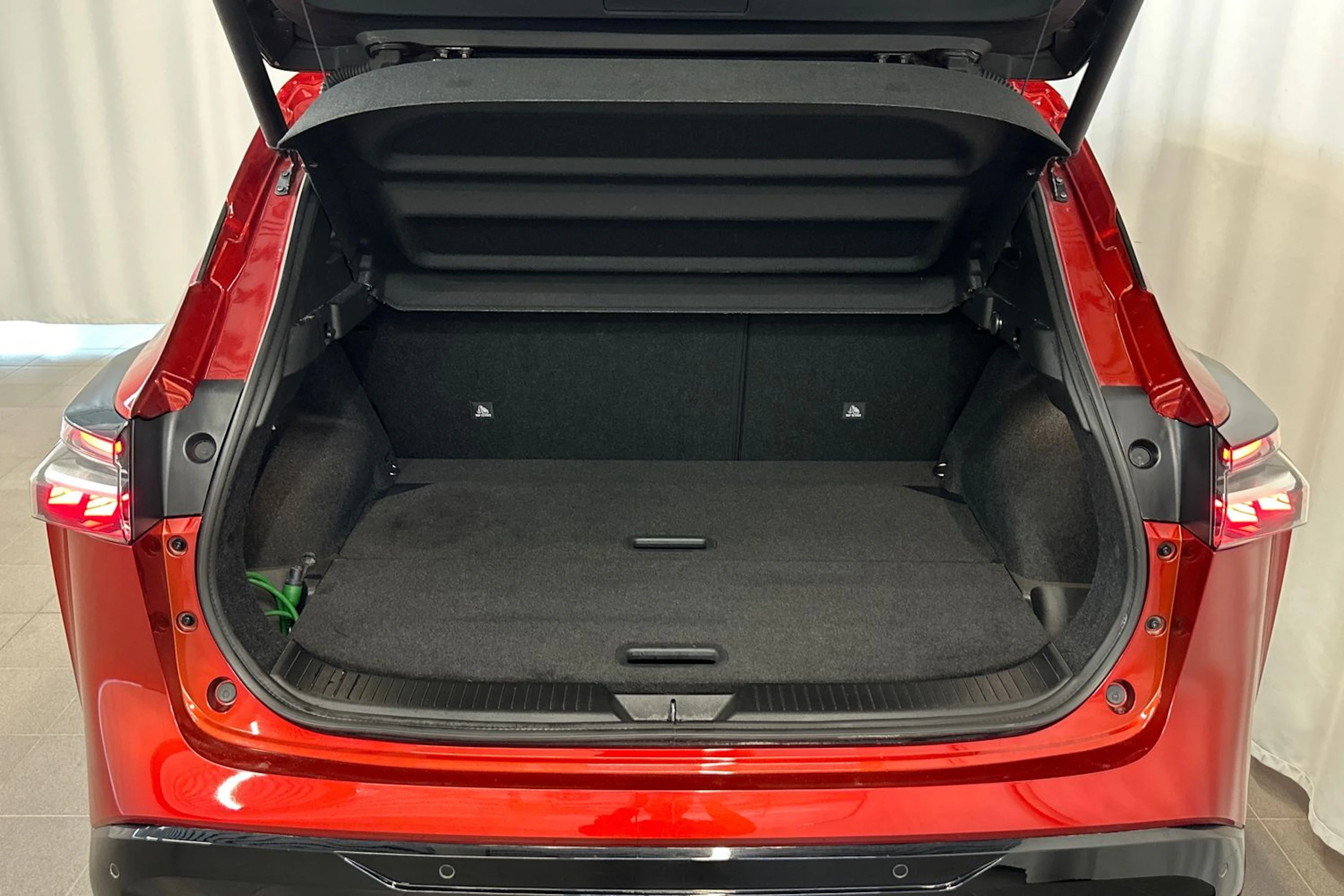 Punainen Nissan Qashqai 2024 kuva 13.