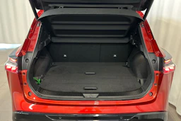 Punainen Nissan Qashqai 2024 kuva 13.