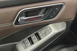 Punainen Nissan Qashqai 2024 kuva 14.