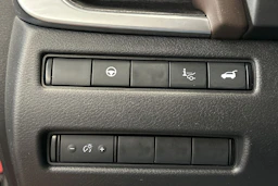 Punainen Nissan Qashqai 2024 kuva 16.