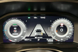 Punainen Nissan Qashqai 2024 kuva 19.