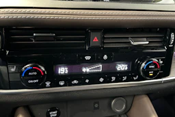 Punainen Nissan Qashqai 2024 kuva 21.