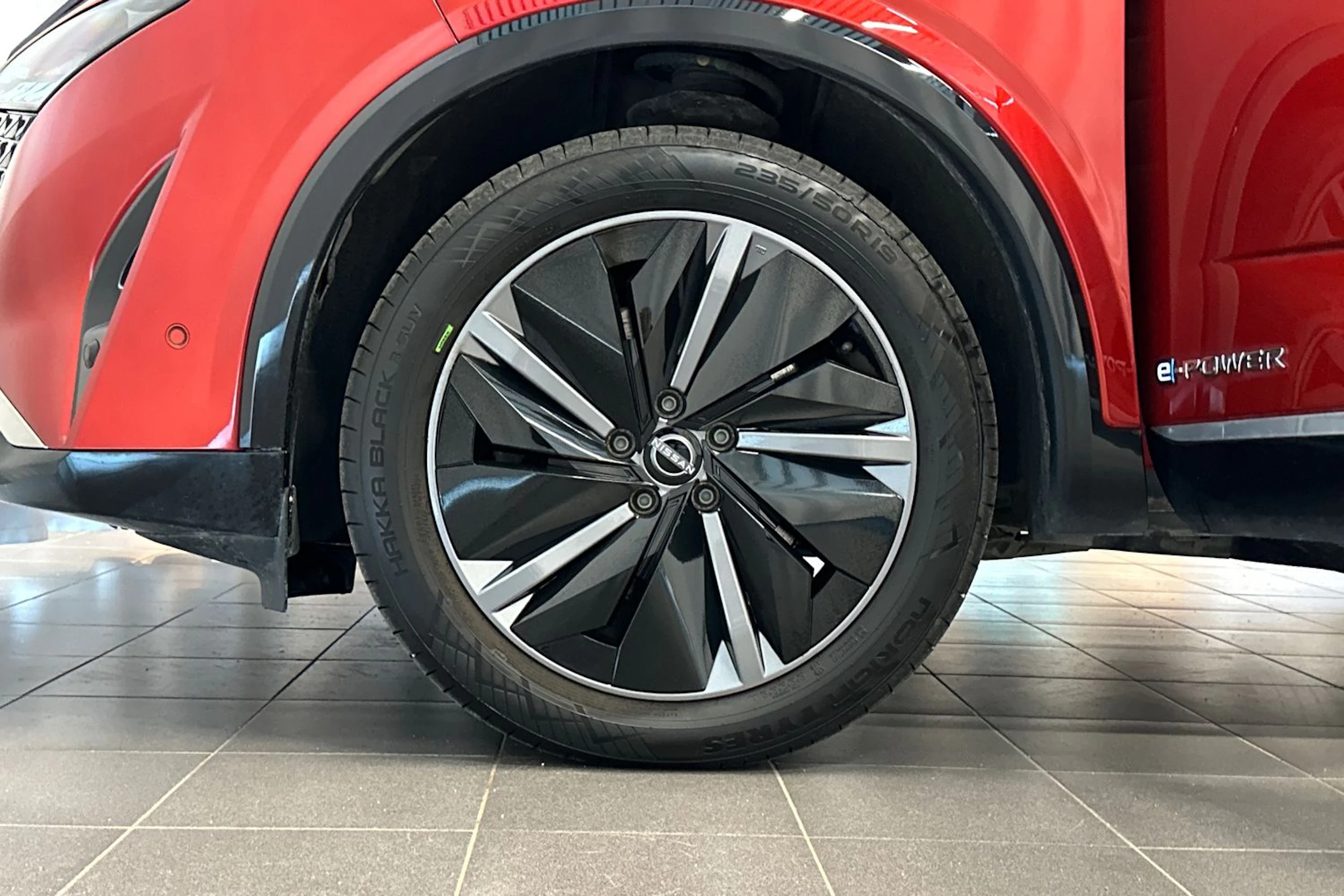 Punainen Nissan Qashqai 2024 kuva 26.
