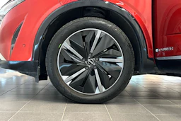 Punainen Nissan Qashqai 2024 kuva 26.