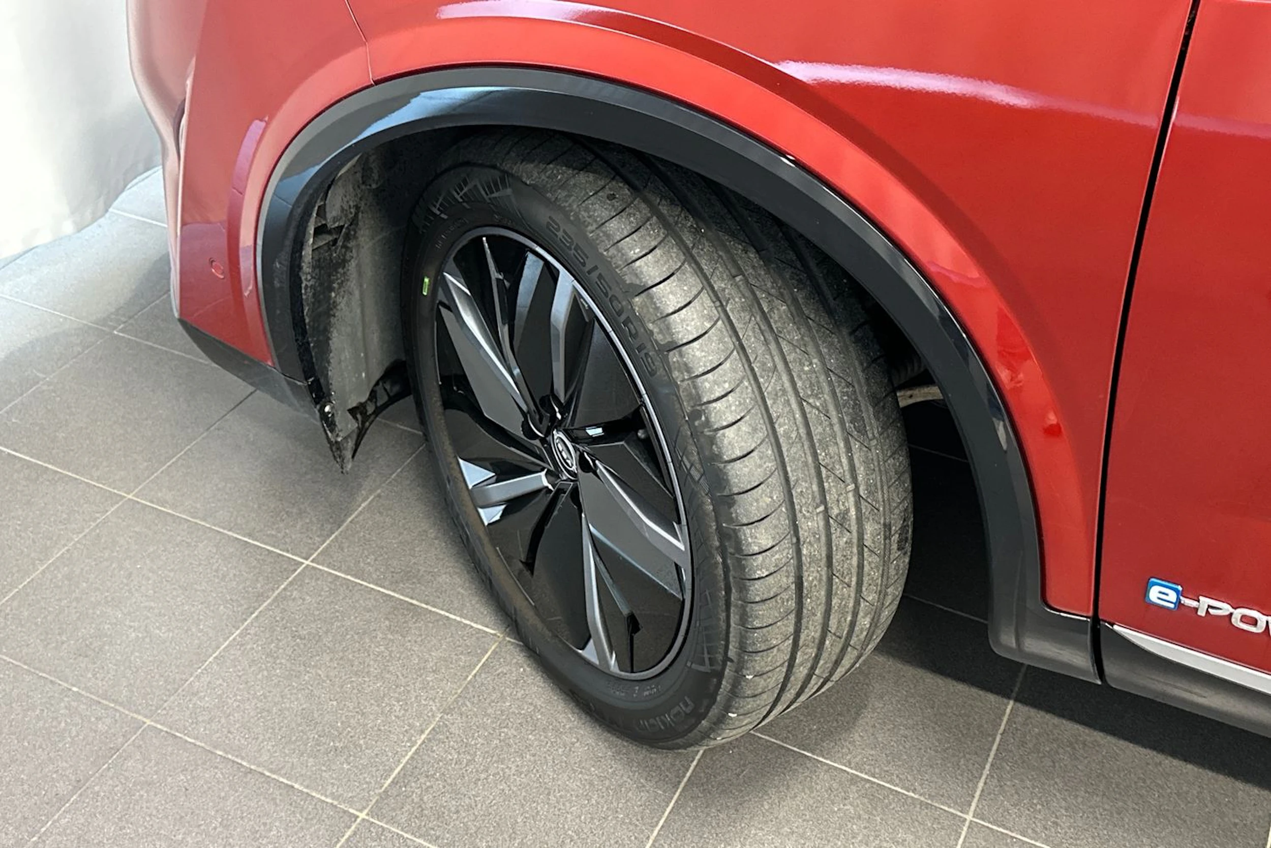 Punainen Nissan Qashqai 2024 kuva 27.