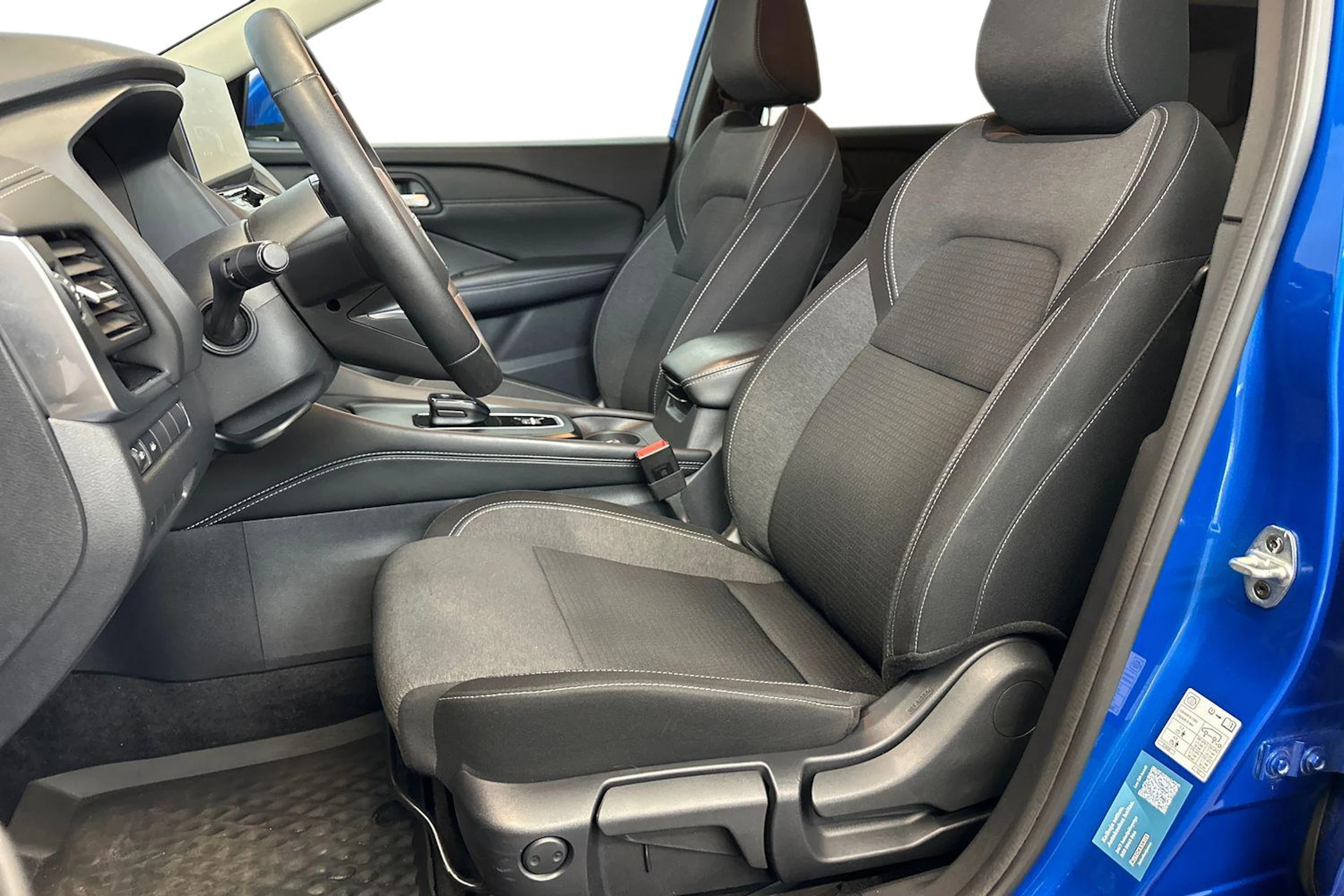 sininen Nissan Qashqai 2024 kuva 9.