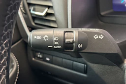 sininen Nissan Qashqai 2024 kuva 12.