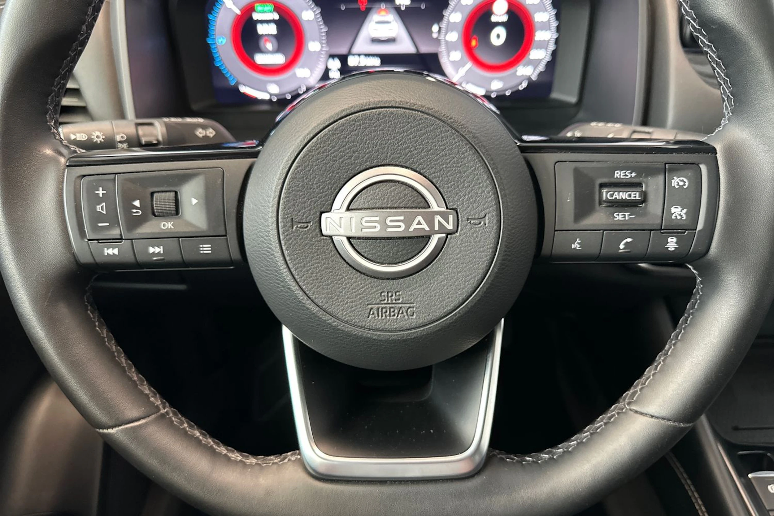 sininen Nissan Qashqai 2024 kuva 17.