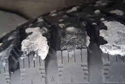 valkoinen Nissan Qashqai+2 2008 kuva 13.