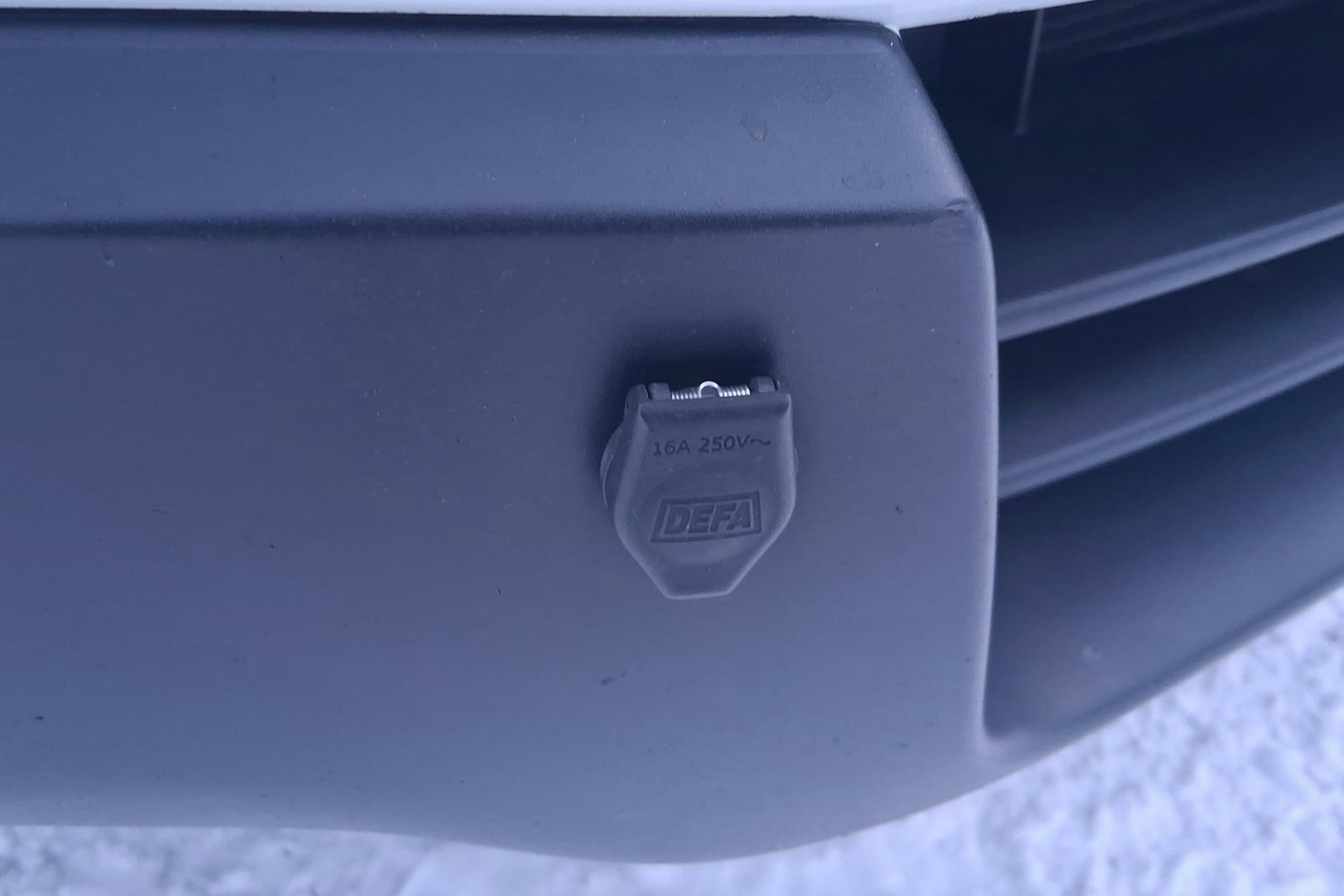 valkoinen Nissan Qashqai+2 2008 kuva 16.