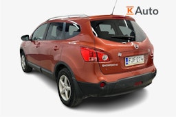 Punainen Nissan Qashqai+2 2009 kuva 2.