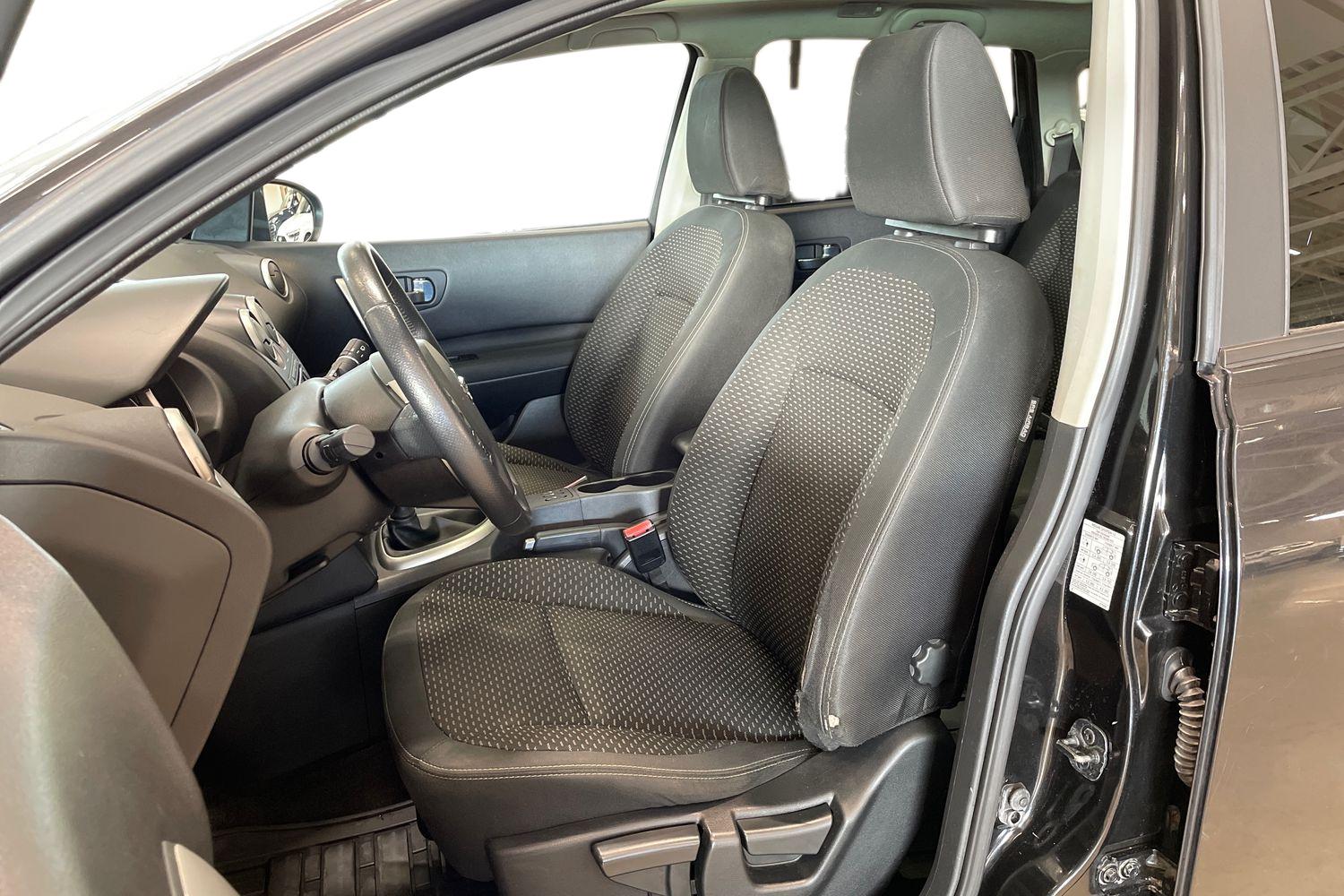 Nissan Qashqai+2 2009, kuva 6/26
