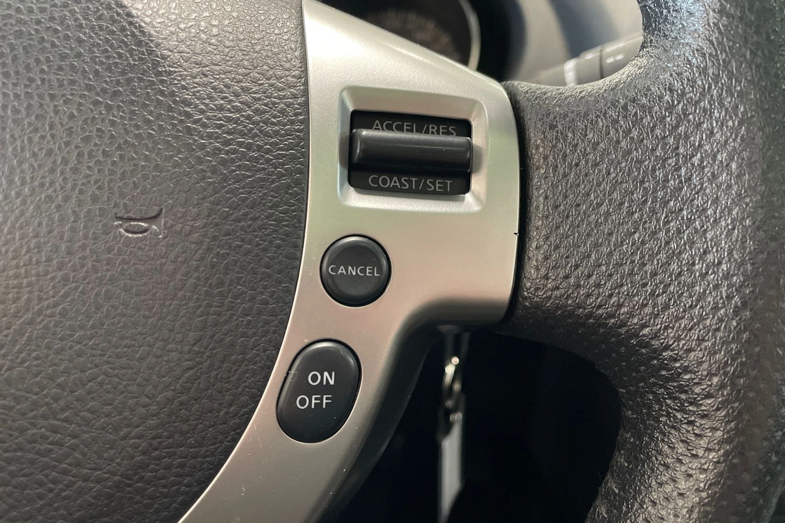 musta Nissan Qashqai+2 2009 kuva 14.