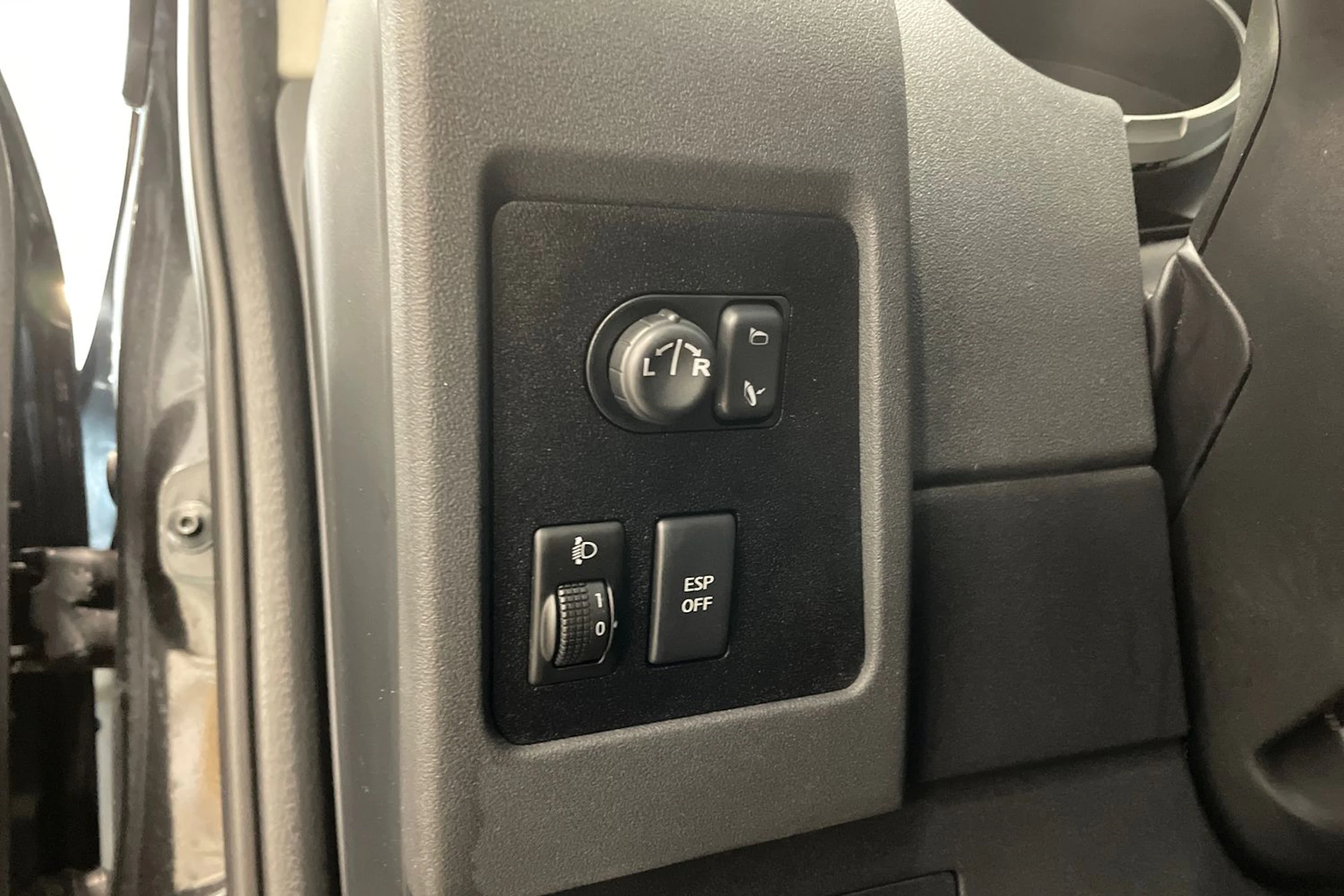 musta Nissan Qashqai+2 2009 kuva 19.