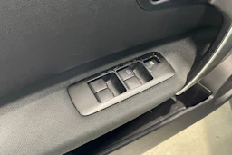 musta Nissan Qashqai+2 2009 kuva 20.