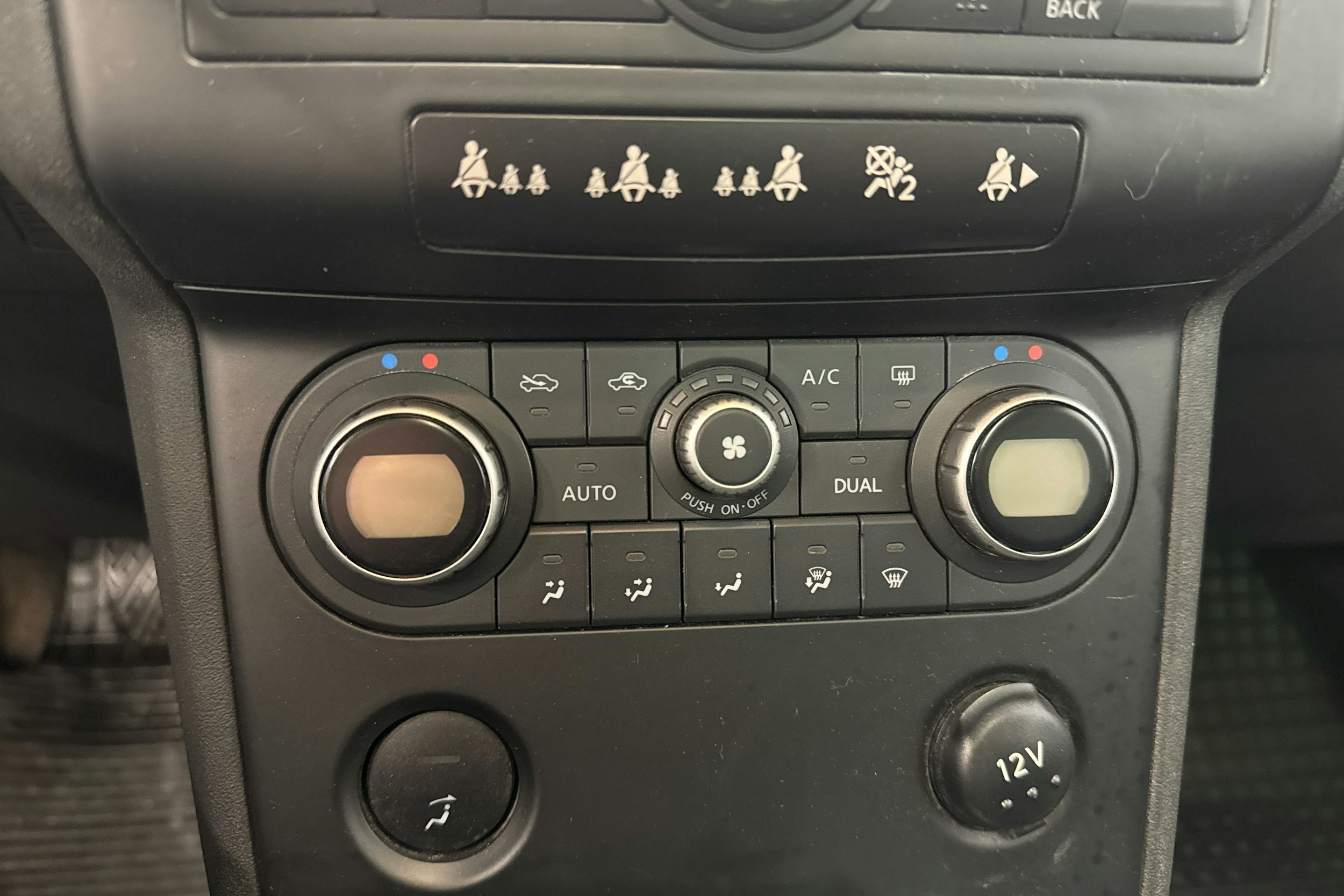 musta Nissan Qashqai+2 2009 kuva 15.