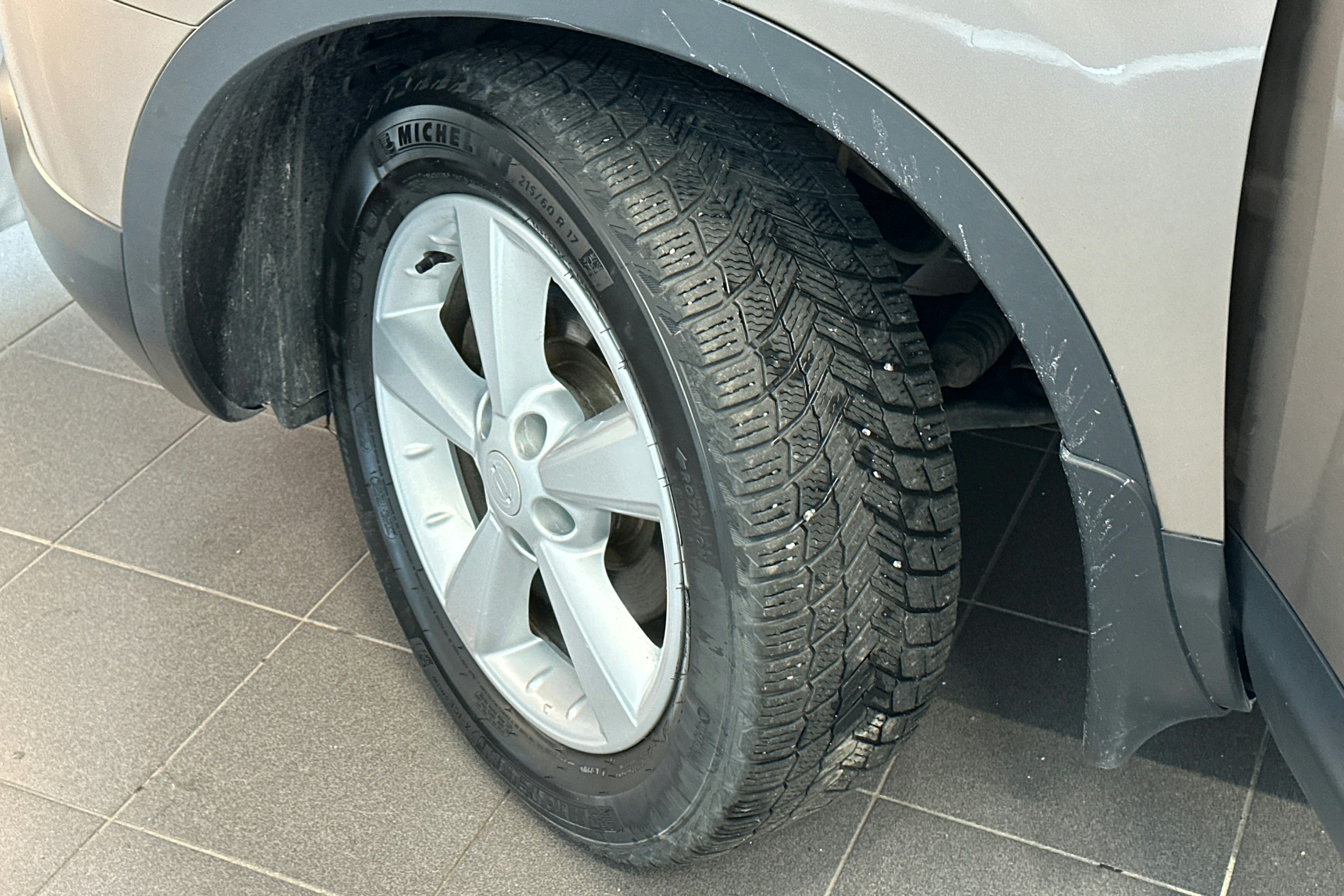 ruskea (beige) Nissan Qashqai+2 2009 kuva 13.