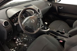 Musta Nissan Qashqai+2 2010 kuva 3.