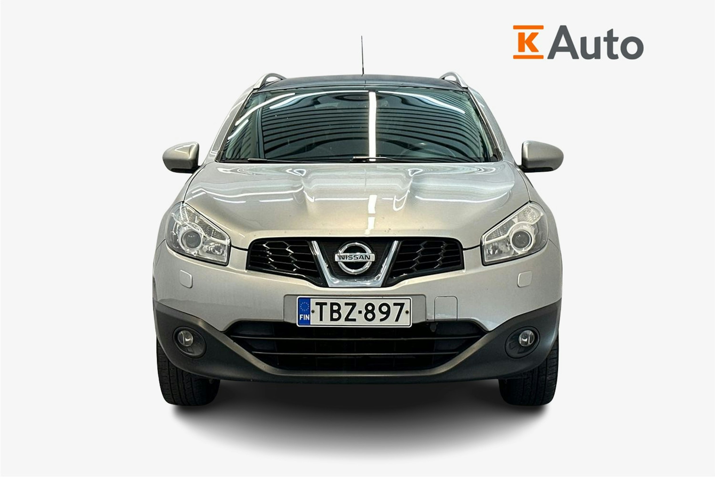 Hopea Nissan Qashqai+2 2010 kuva 5.