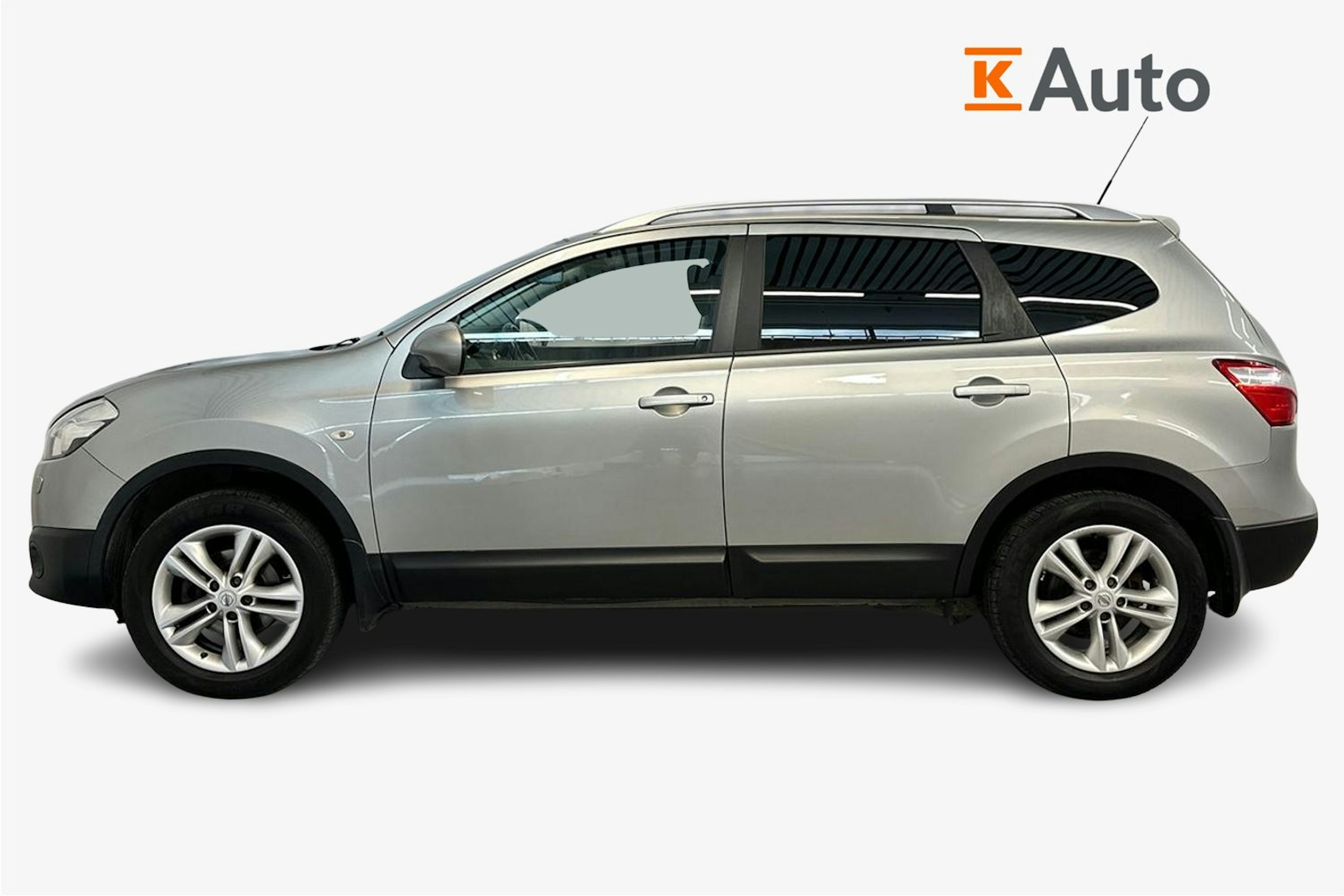 Hopea Nissan Qashqai+2 2010 kuva 6.