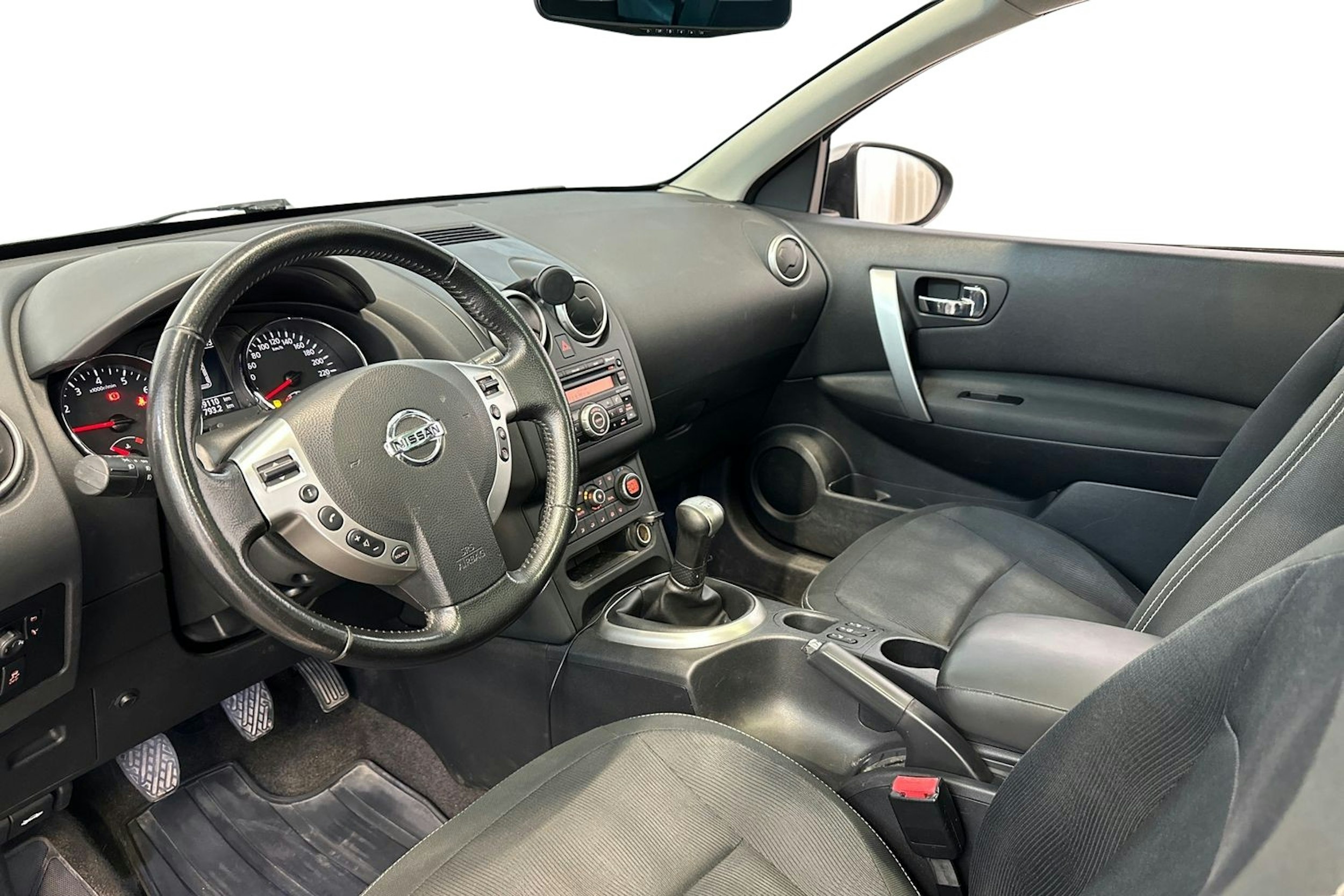 Hopea Nissan Qashqai+2 2010 kuva 7.