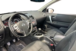 Hopea Nissan Qashqai+2 2010 kuva 7.