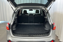 Hopea Nissan Qashqai+2 2010 kuva 15.