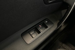 Hopea Nissan Qashqai+2 2010 kuva 17.