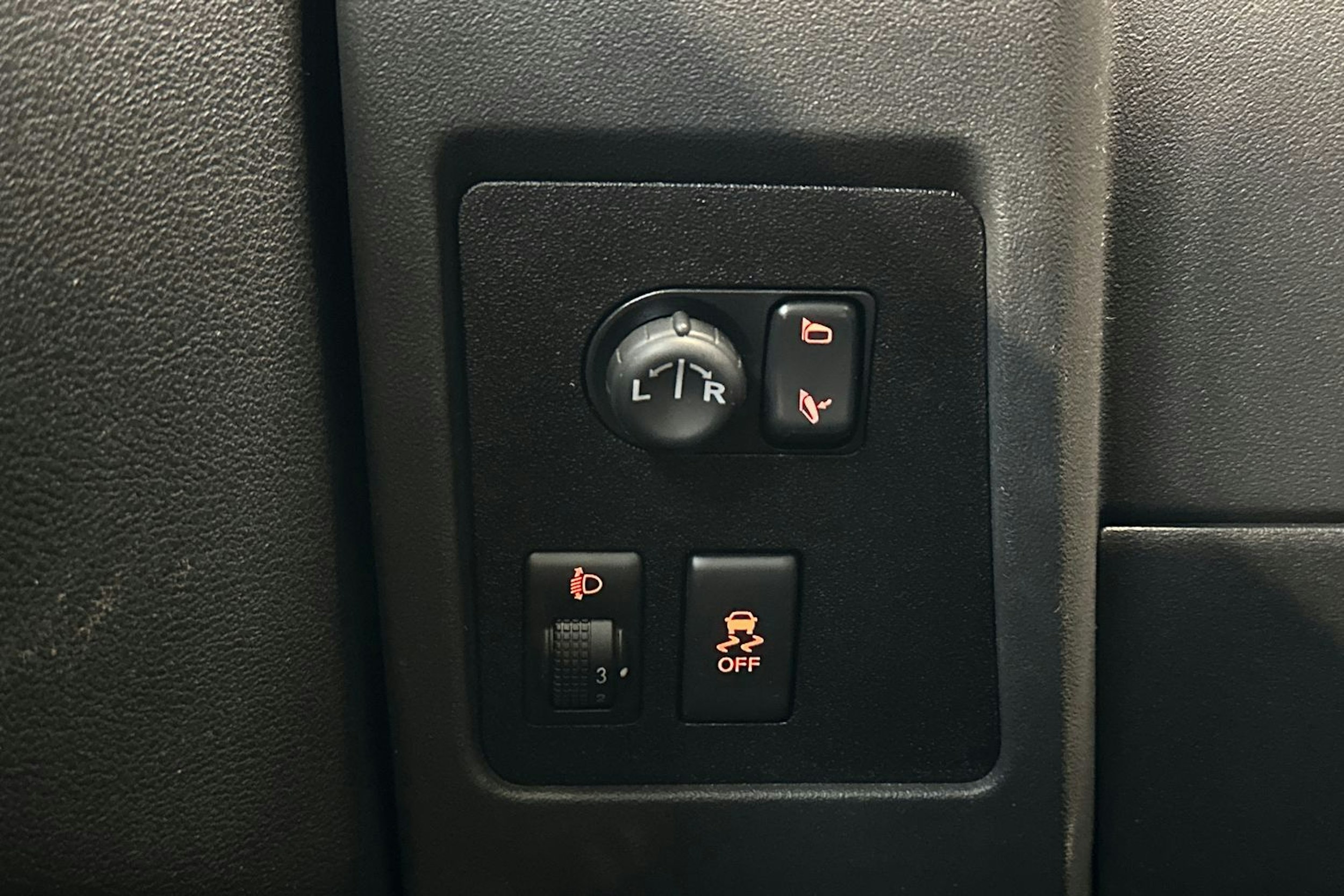 Hopea Nissan Qashqai+2 2010 kuva 18.