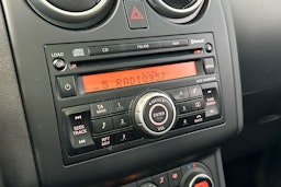 Hopea Nissan Qashqai+2 2010 kuva 22.