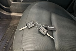Hopea Nissan Qashqai+2 2010 kuva 24.