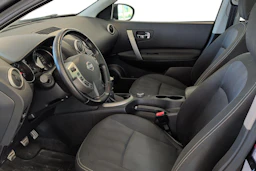 musta Nissan Qashqai+2 2010 kuva 6.