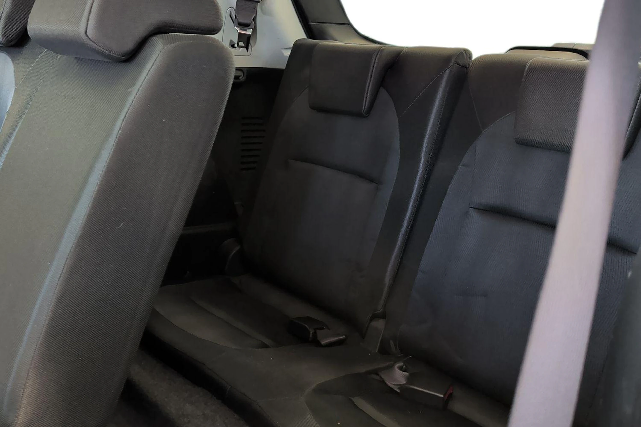musta Nissan Qashqai+2 2010 kuva 9.