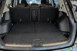 musta Nissan Qashqai+2 2010 kuva 12.