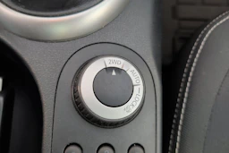 musta Nissan Qashqai+2 2010 kuva 16.