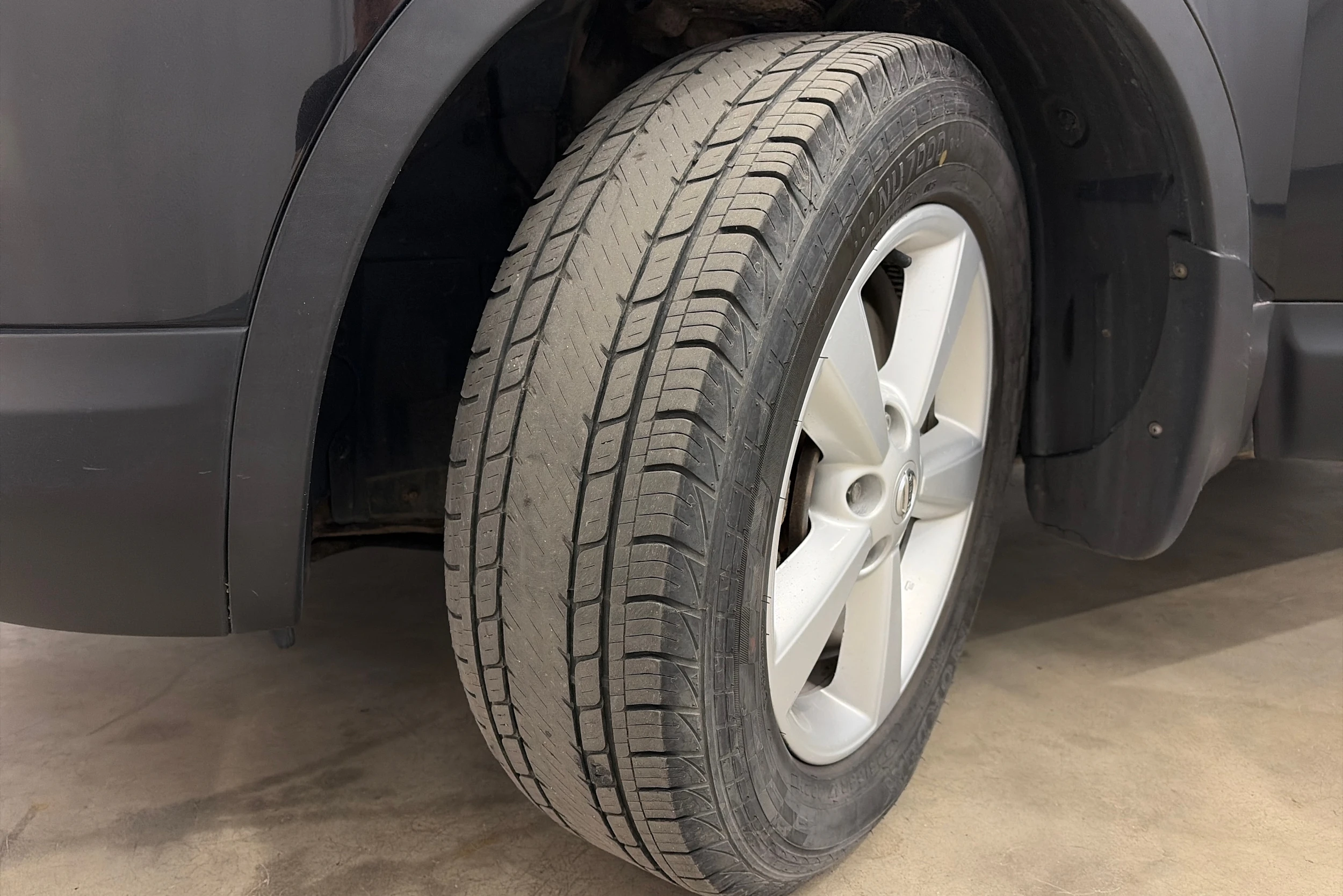 musta Nissan Qashqai+2 2010 kuva 13.