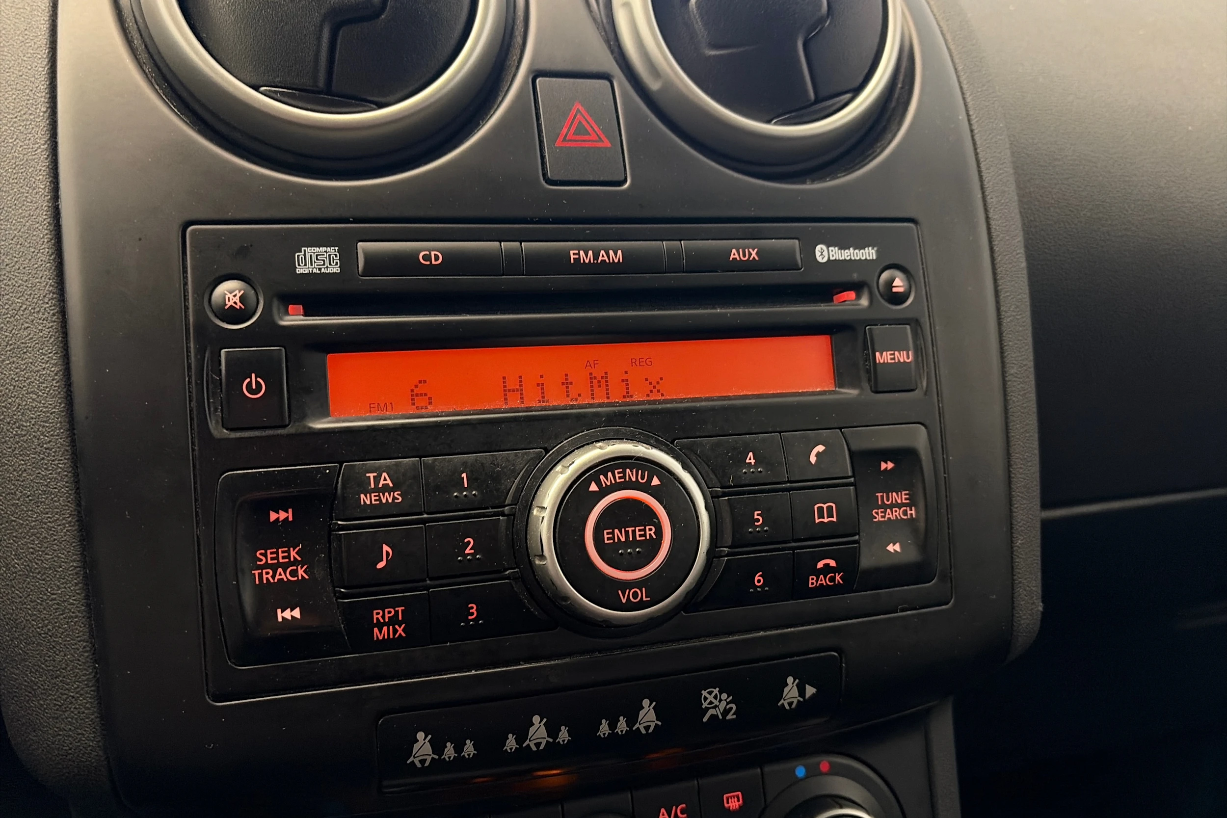 musta Nissan Qashqai+2 2010 kuva 20.