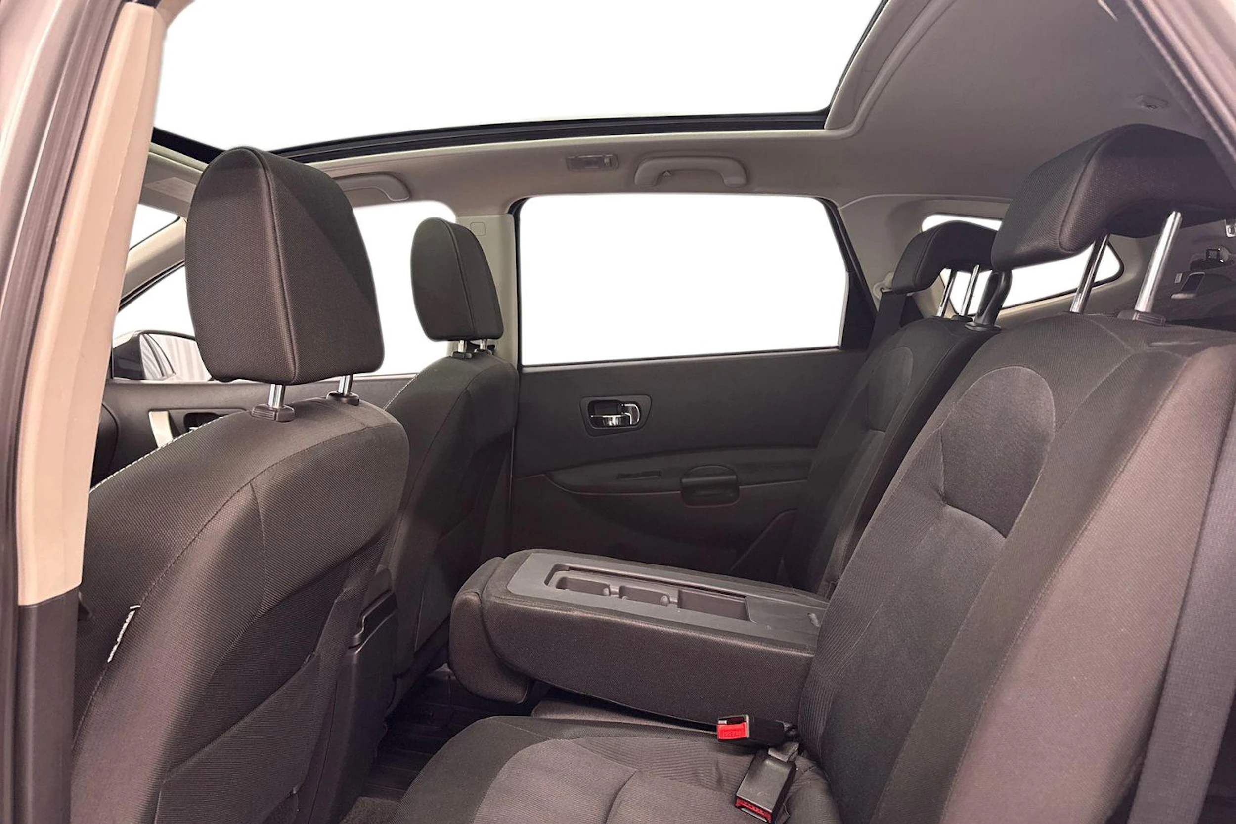 hopea Nissan Qashqai+2 2010 kuva 11.