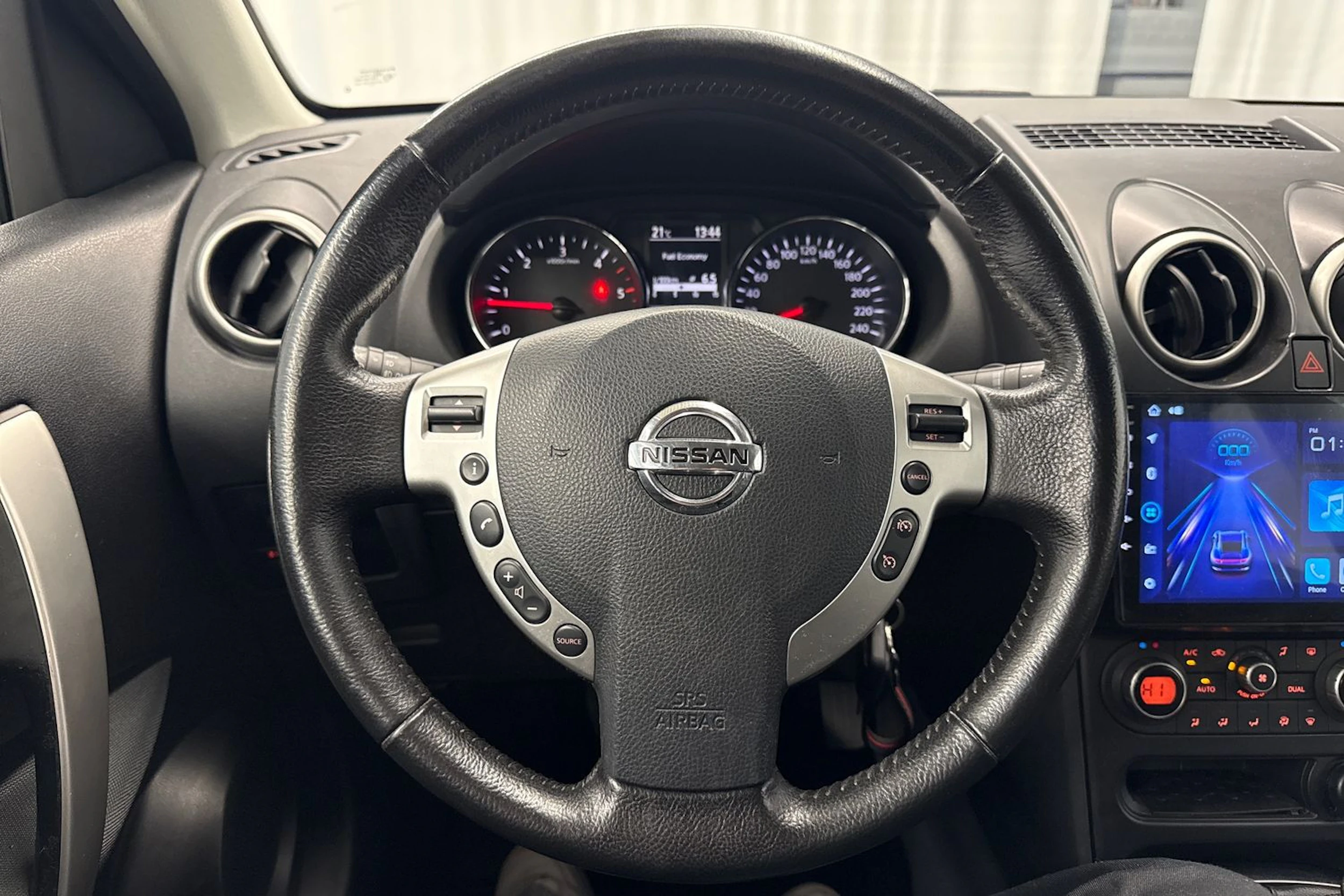 hopea Nissan Qashqai+2 2010 kuva 17.