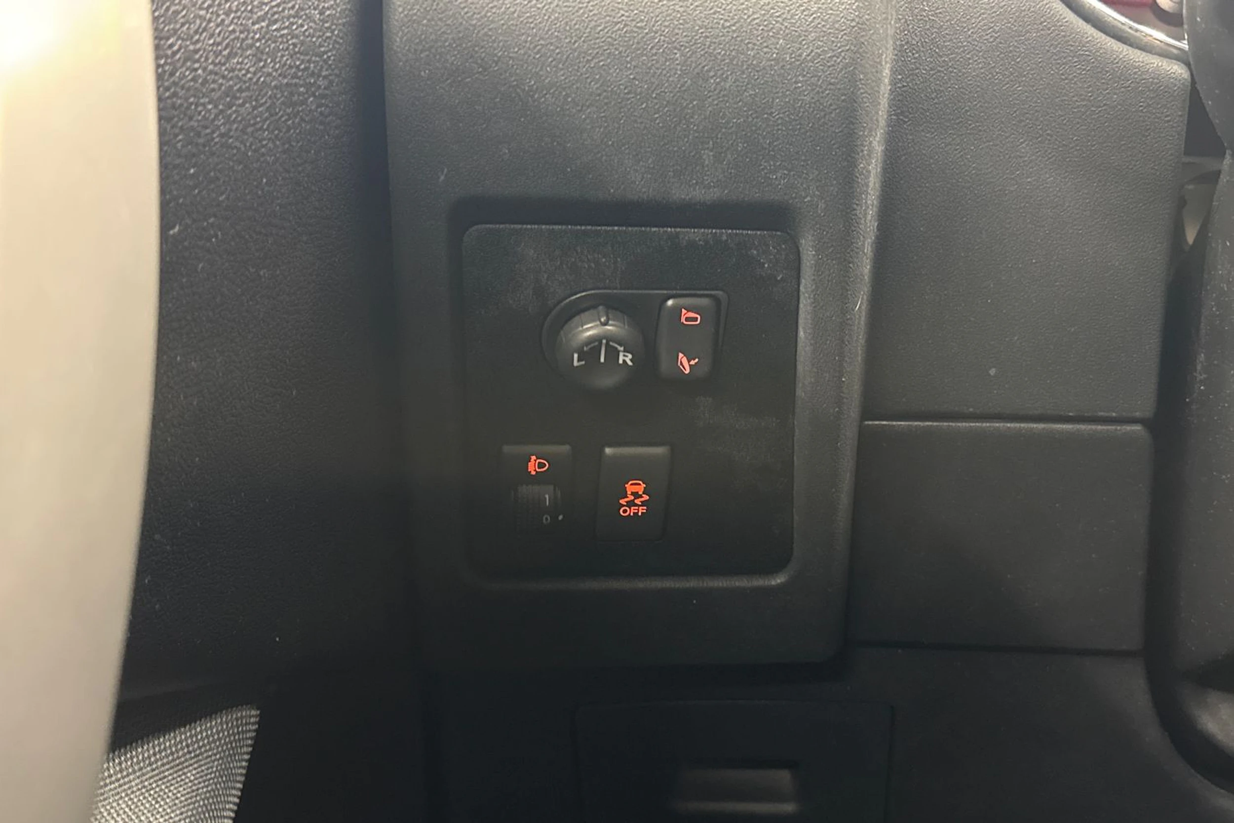 hopea Nissan Qashqai+2 2010 kuva 23.