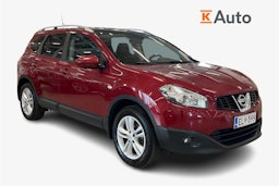 punainen Nissan Qashqai+2 2011 kuva 1.