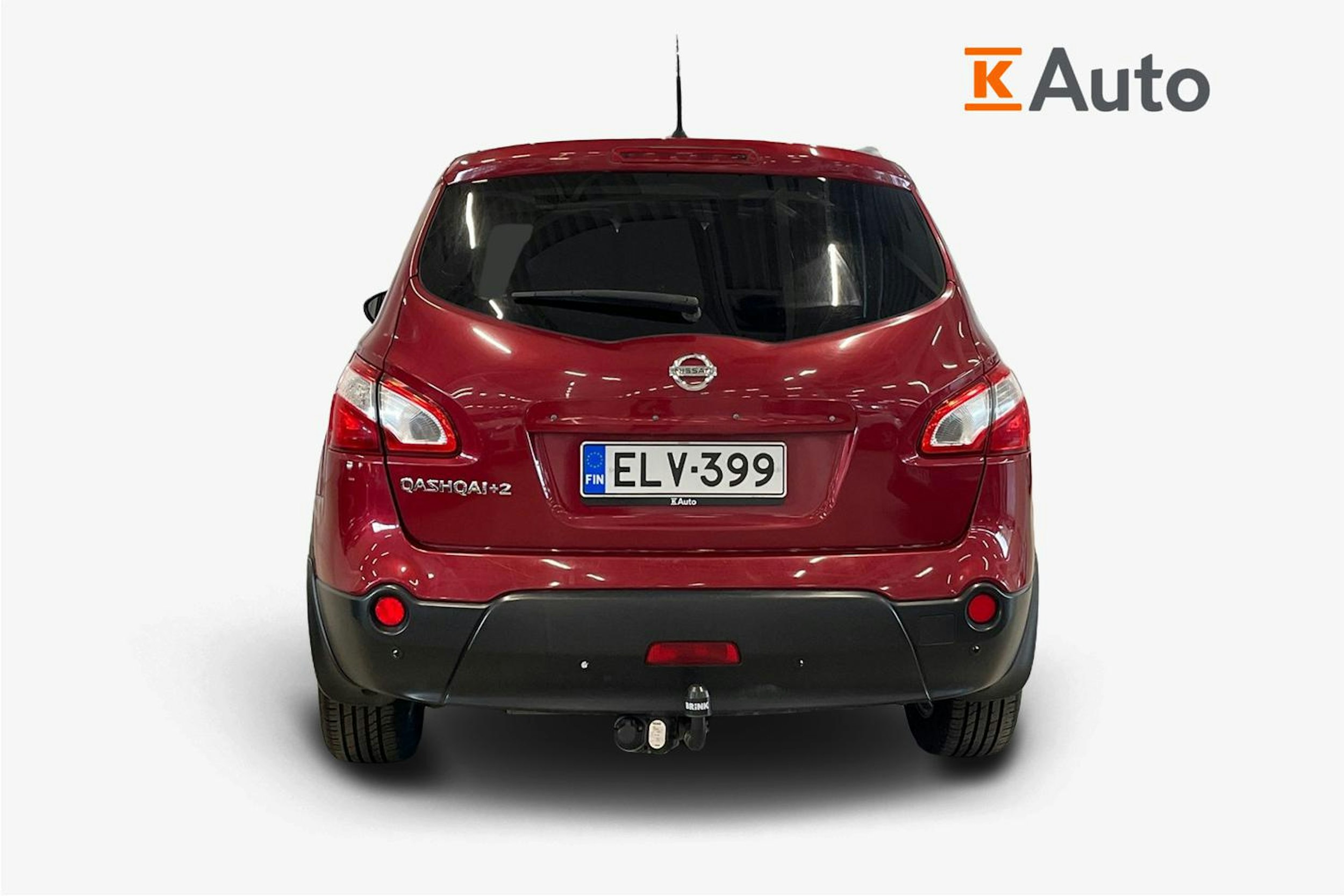 punainen Nissan Qashqai+2 2011 kuva 3.